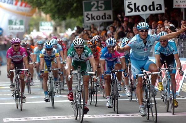 Robert F&ouml;rster (Gerolsteiner) flies home the stage winner.