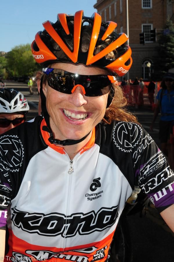 Wendy Simms (Kona) at the starting line