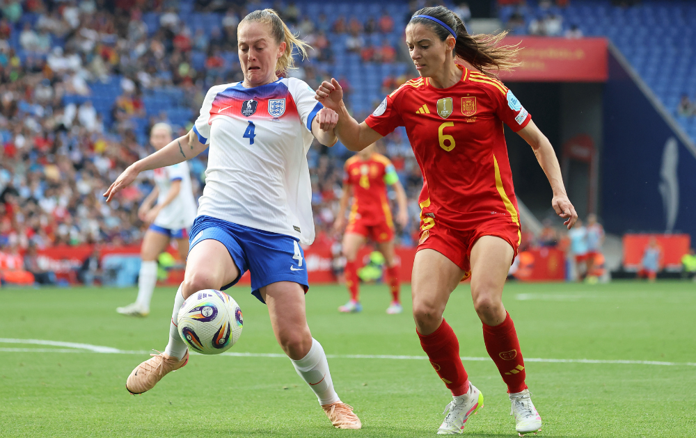 Aitana Bonmati and Keira Walsh play during the match between the women's national teams of Spain and England
