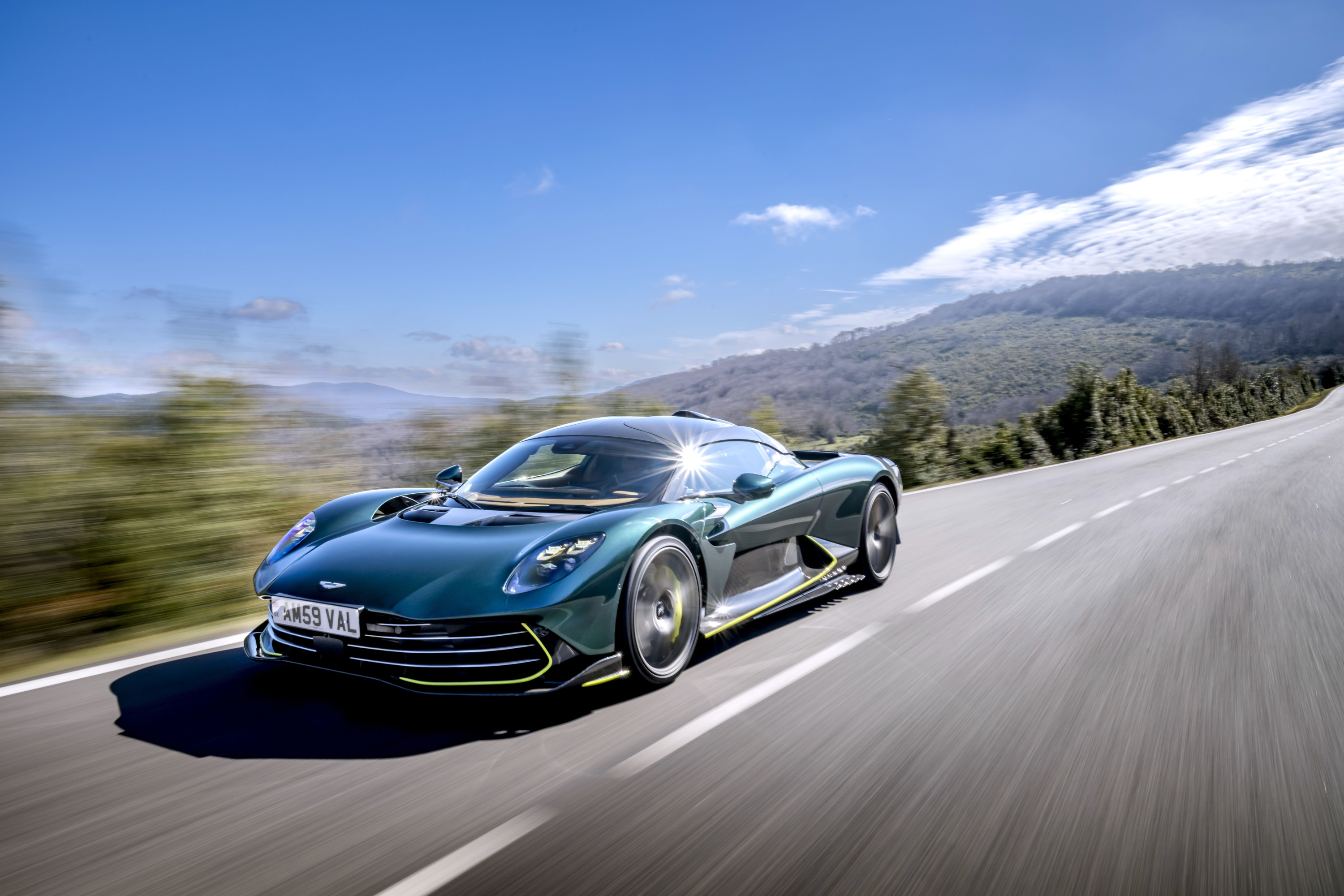 Aston Martin Valhalla