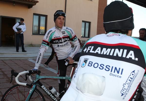 Riccardo Ricc&ograve; gets ready to ride with his new team.