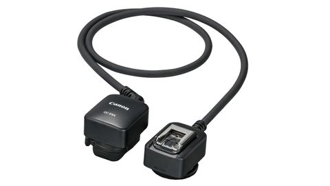 Canon's clever new flashgun cord powers accessories from the camera ...
