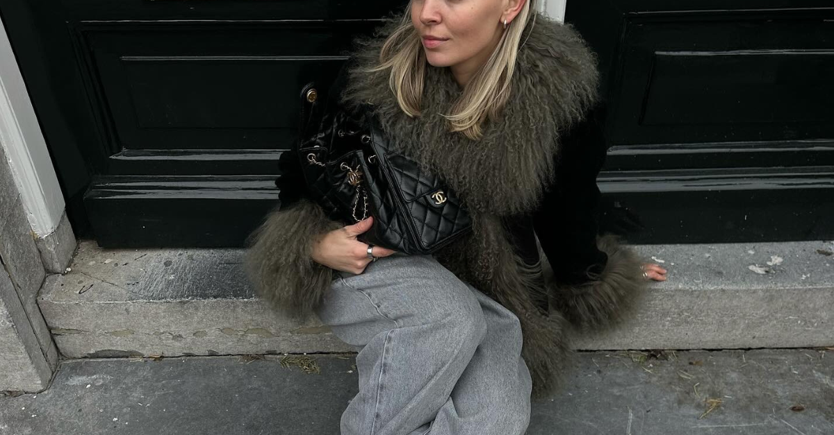 5 Shoes to Wear With Grey Jeans, Prefect for Winter 2025