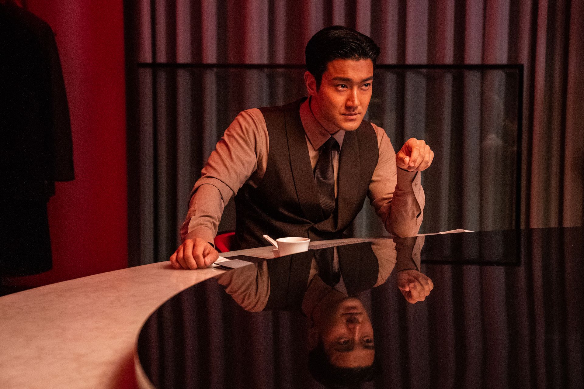 choi si-won bloodhounds