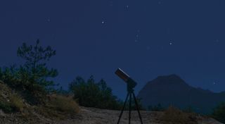 Skywatching with a Unistellar telescope