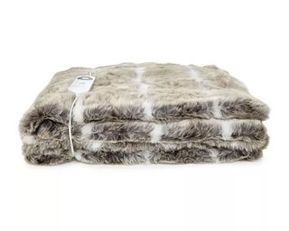 Best electric blanket faux fur folded with remote cut out
