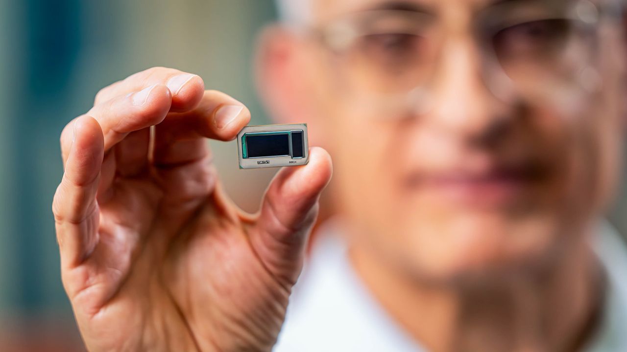 Intel glass substrates in the lab.