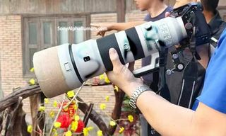 Possible photo of rumored Sony FE 400-800mm f/6.3-8.0 lens