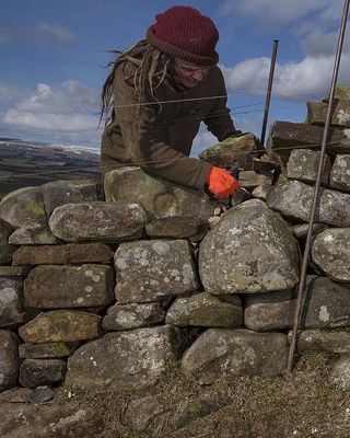 Dry stone wall builder Anthony Gorman ©Richard Cannon / Country Life Picture Library