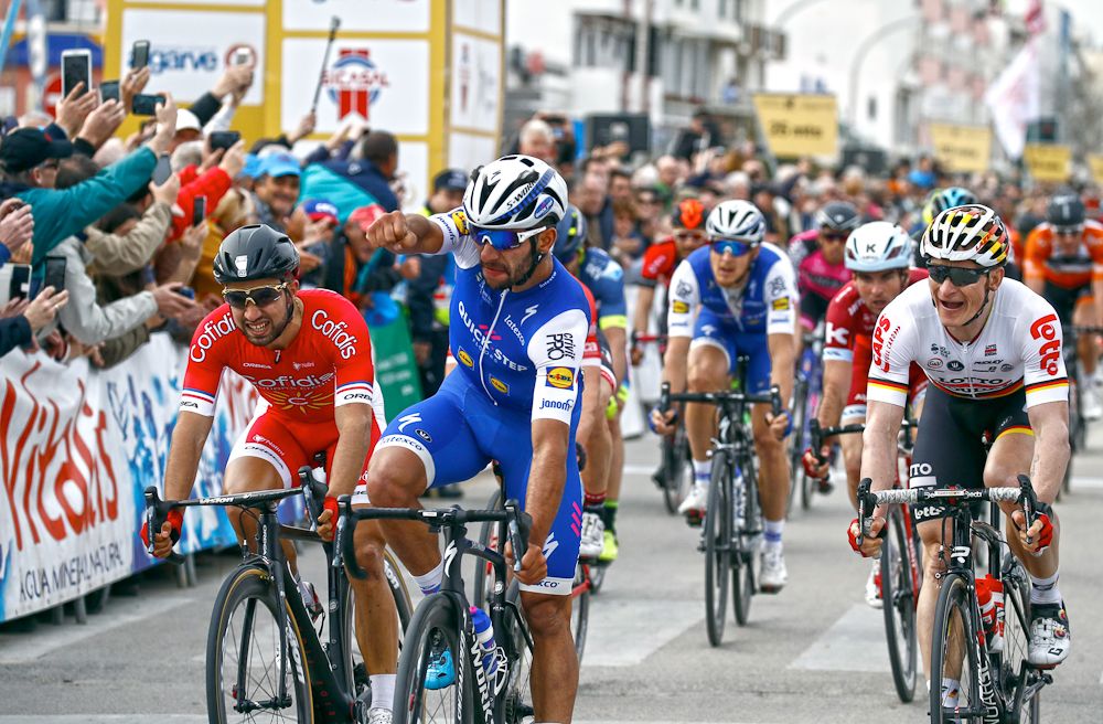 Fernando Gaviria wins stage 1 at Volta ao Algarve