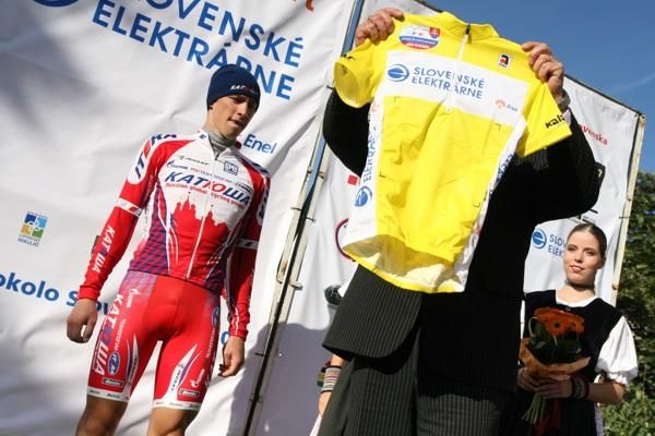 Alexander Porsev (Itera - Katusha) regains the leader's jersey.