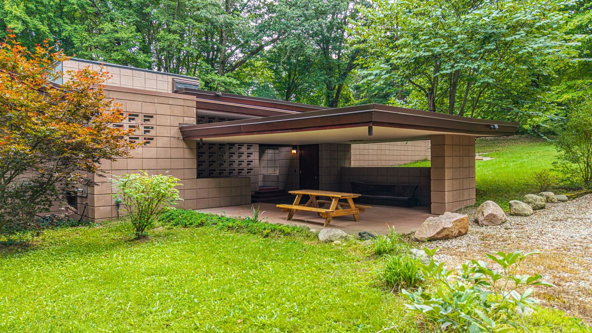 External views of the Samuel Eppstein residence