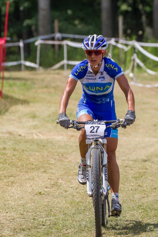 Katerina Nash takes third place.