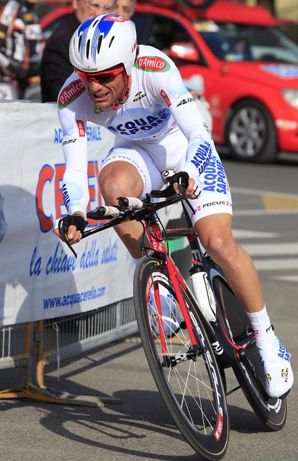 Danilo Di Luca (Acqua e Sapone) comes into the final chute