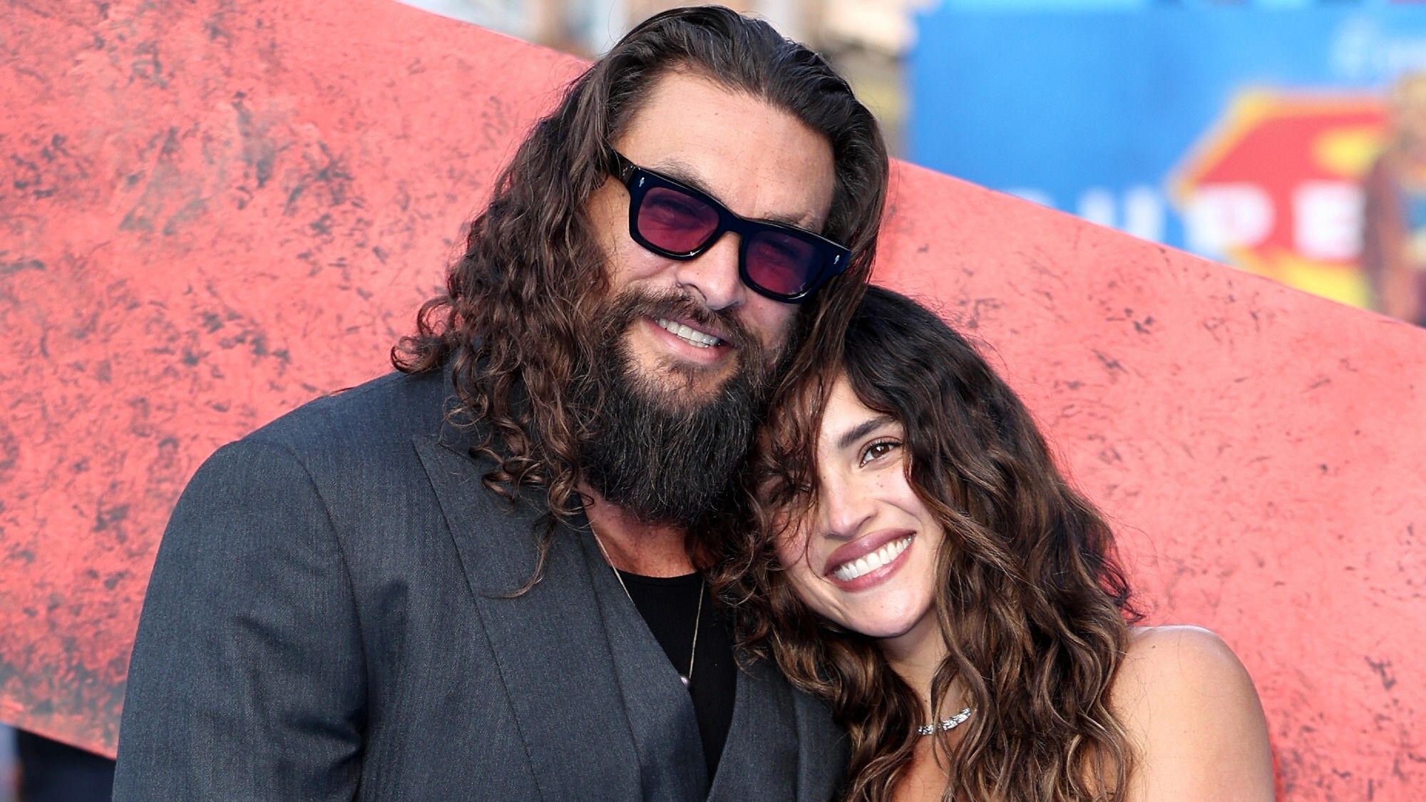 See Jason Momoa Literally Roll Into The Supergirl Premiere In Lobo Mode With His (‘Hoodrat’) Friends On Motorcycles