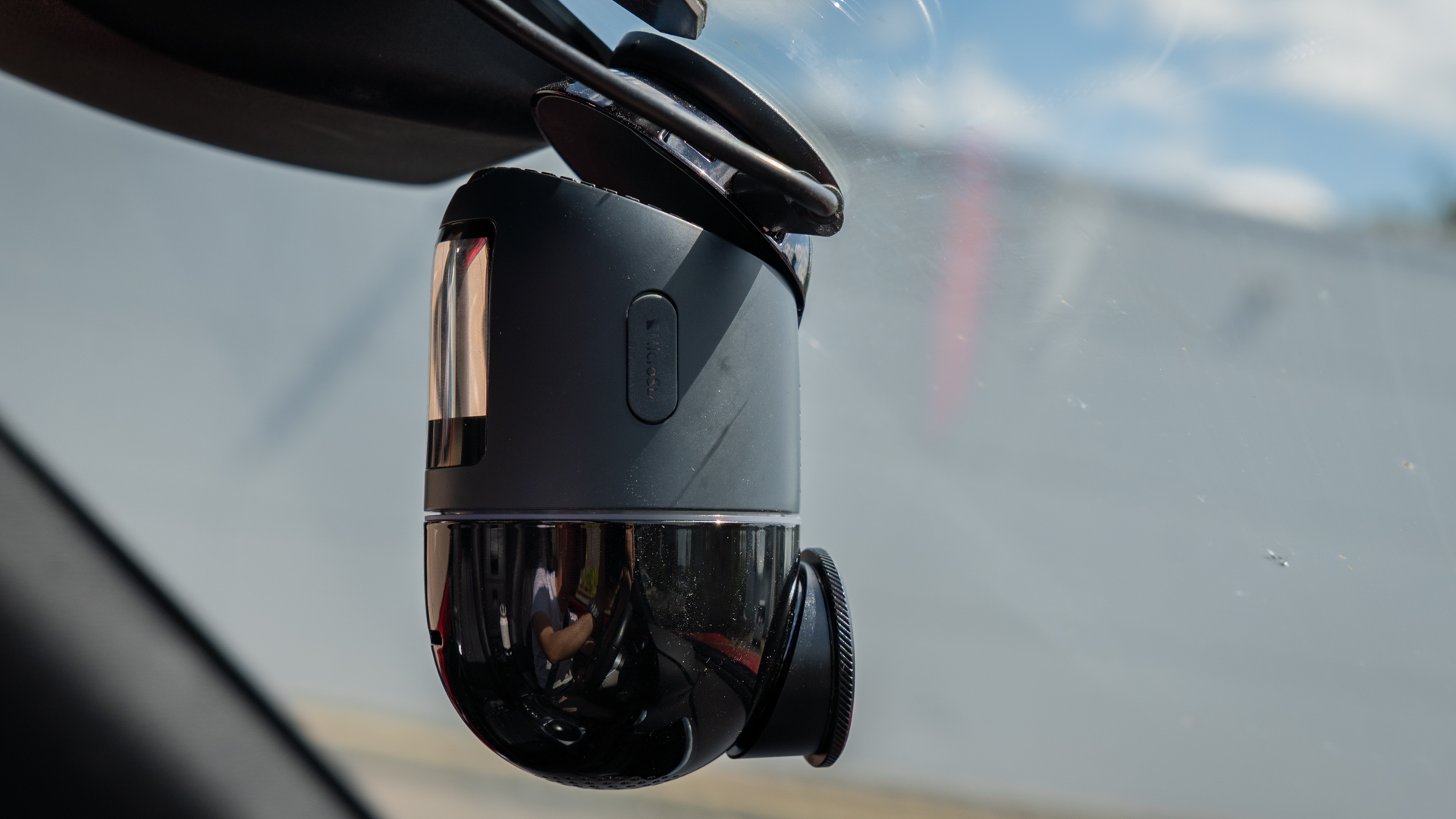 70mai 4K Omni dashcam in a car windshield