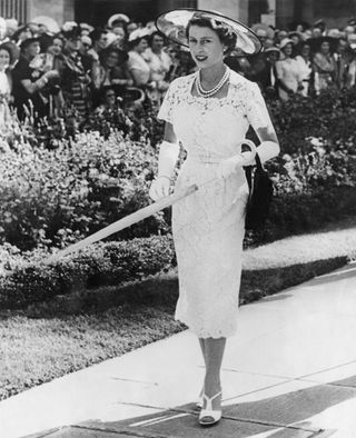 queen elizabeth best fashion 1954