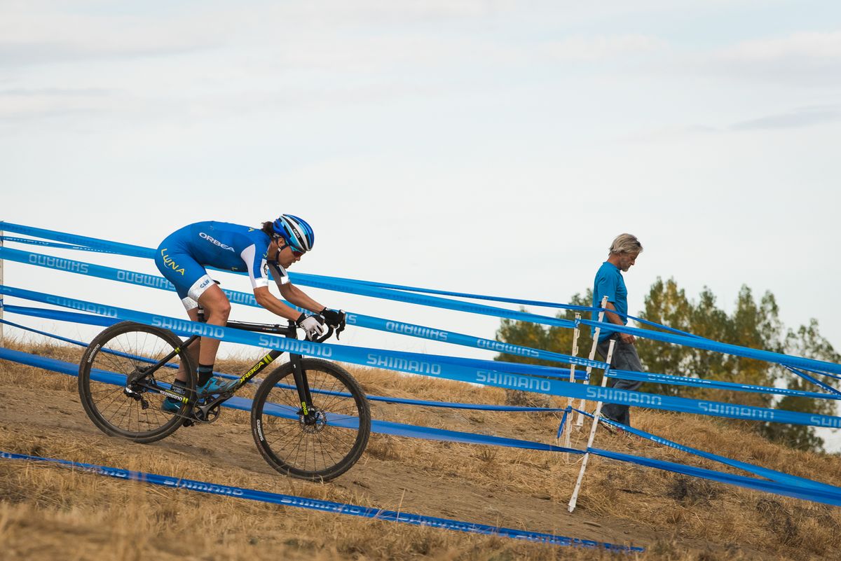 Georgia Gould (Luna) takes a descent while holding the race lead.