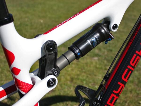 Careful shock tuning yields an appropriately taut and lively feel.
