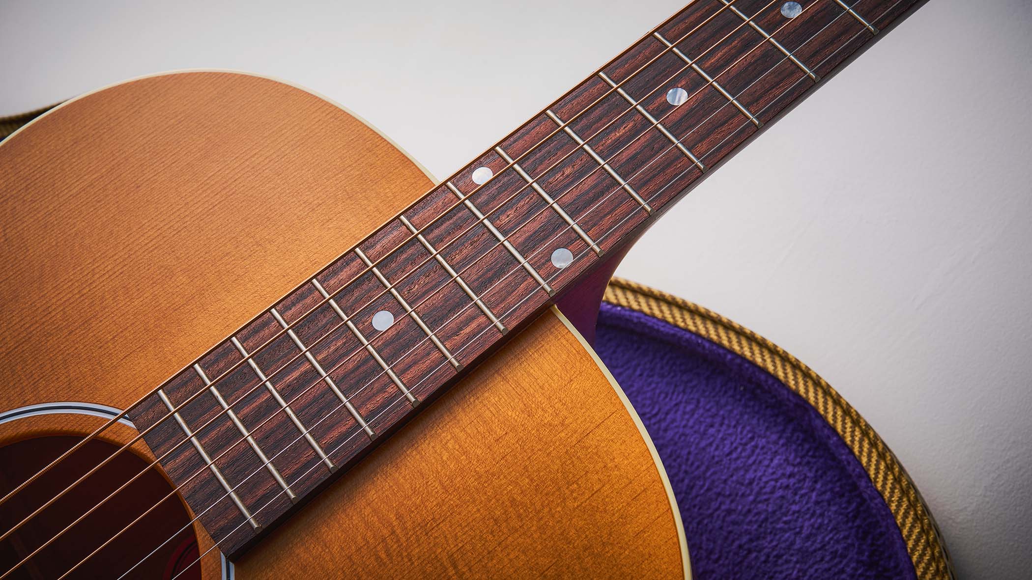Gibson J-45 Century