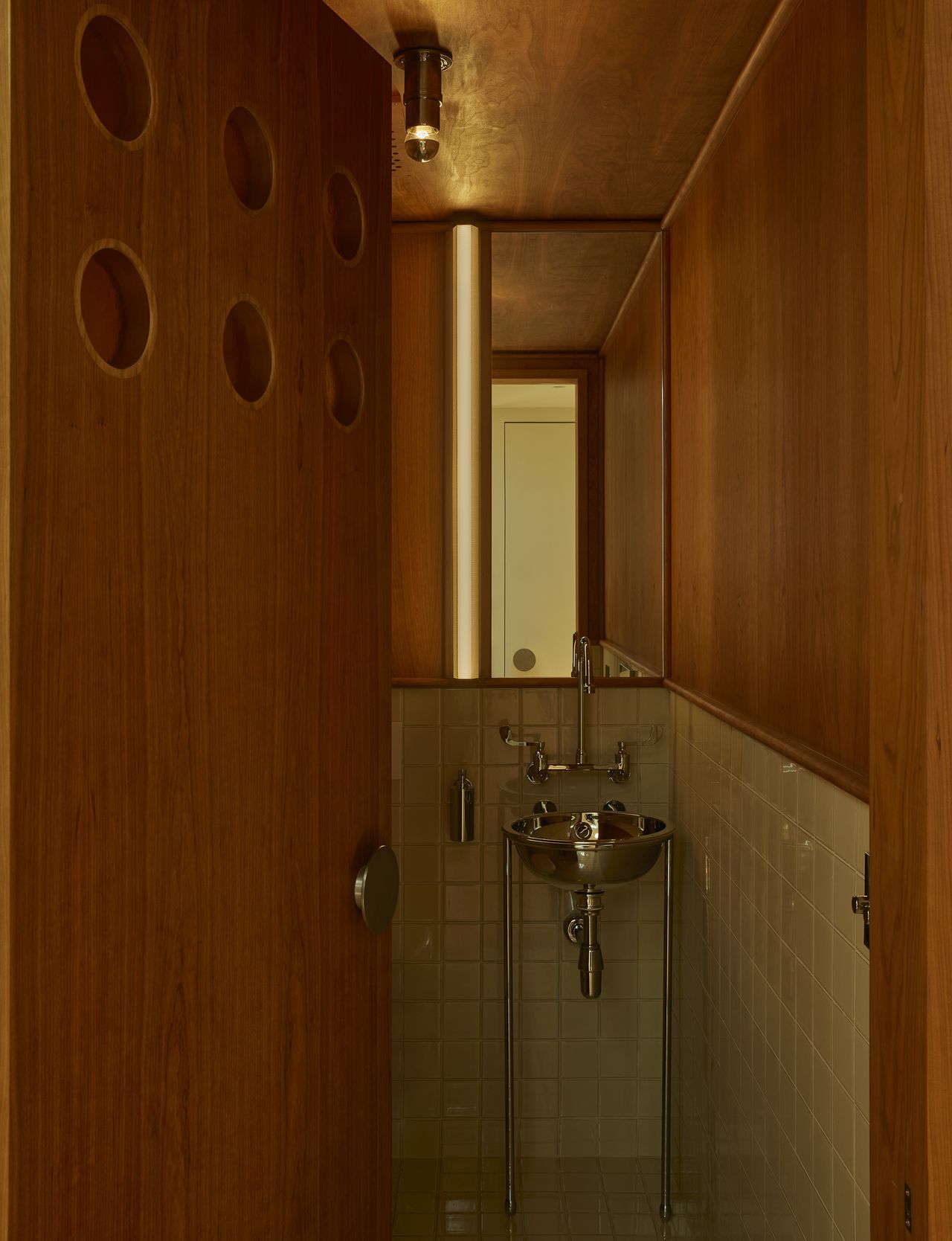 office furnished with cherry wood and terracotta tiles in Los Angeles