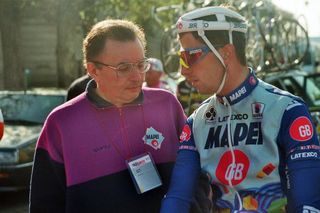 Mapei boss Giorgio Squinzi speaks with Andra Tafi prior to the start of the 1995 Paris-Roubaix