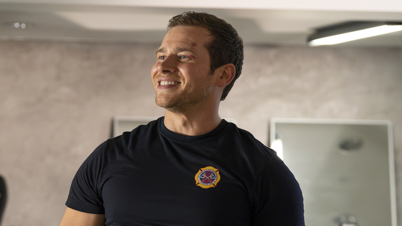 Oliver Stark as Buck in 9-1-1 Season 7x04