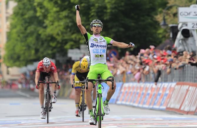 Stefano Pirazzi (Bardiani) wins stage 17