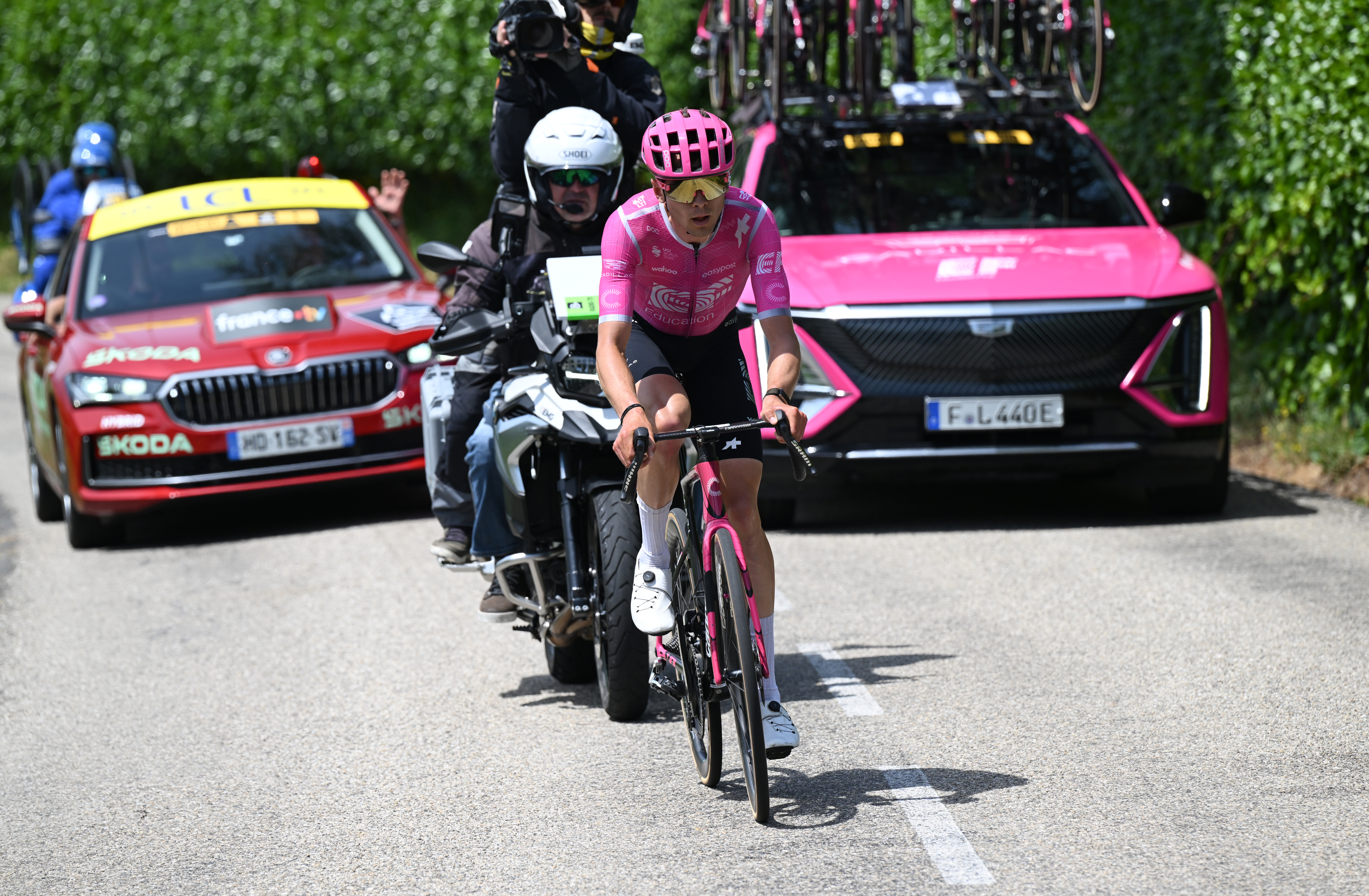 As it happened: Breakaway succeeds on opening day at Critérium du Dauphiné - Tour Auvergne-Rhône-Alpes stage 1