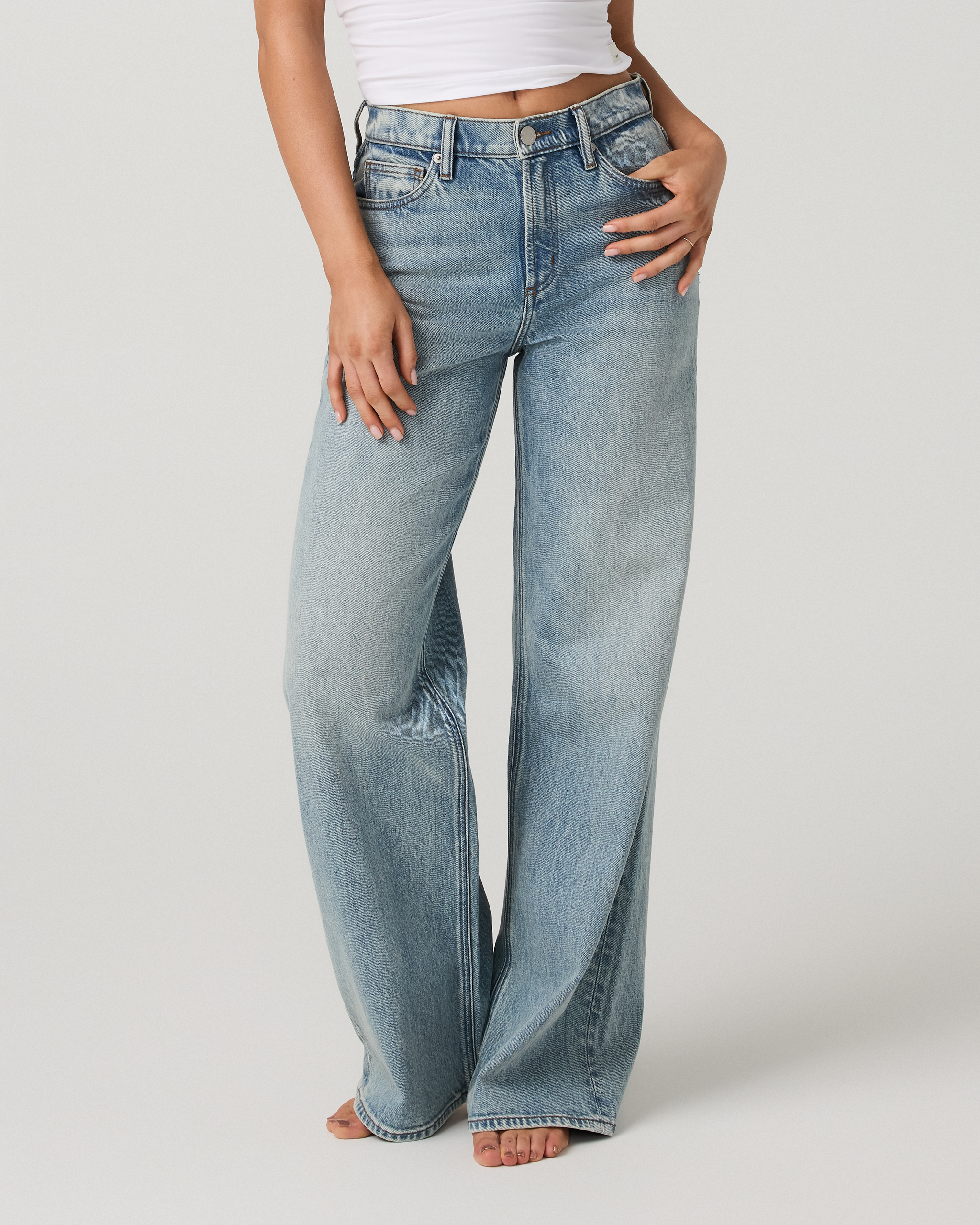 Women's Vuori Vintage Wideleg Jean - Light Wash Indigo Denim - 24