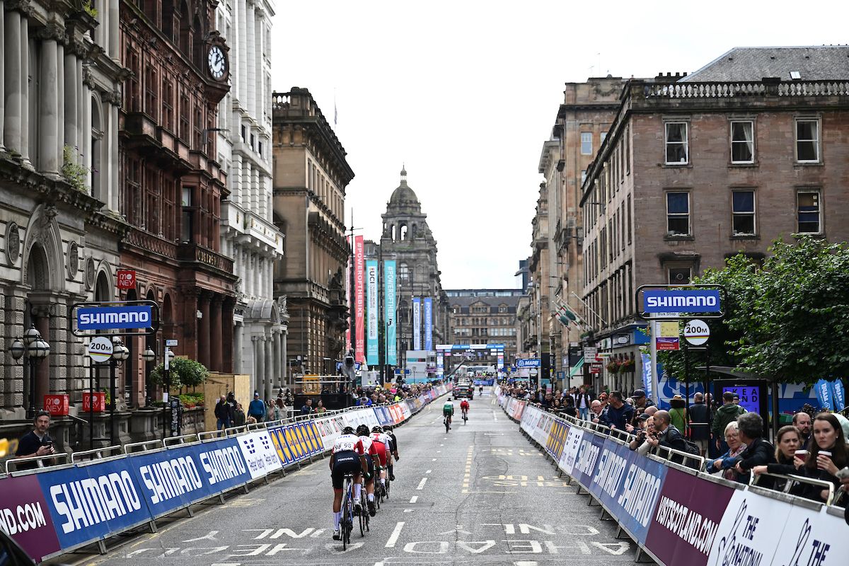 The Junior women's road race finished in central Glasgow