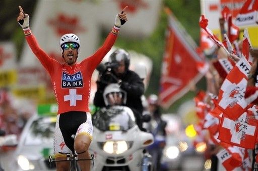Fabian Cancellara (Saxo Bank) thrills the Swiss crowds with the overall victory.