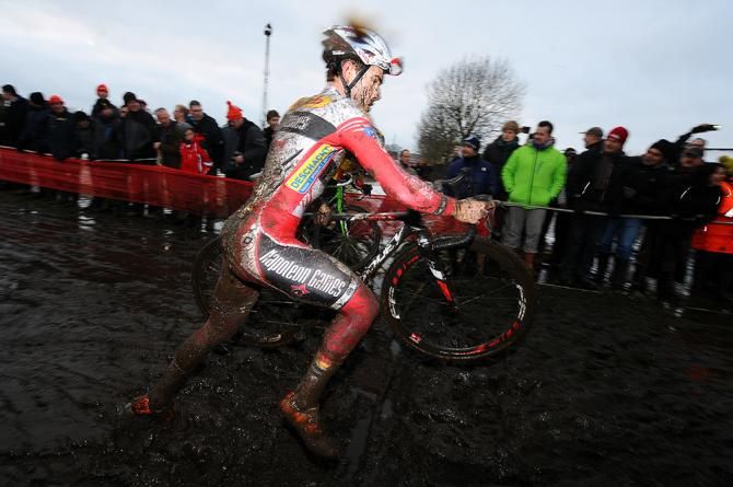 Gianni Vermeersch runs at Bpost Bank Trofee Azencross.