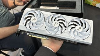 Sapphire Radeon RX 7700 XT Pure Frostpunk 2 Edition