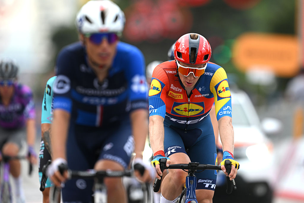 Giro d'Italia 2025 abandons: Søren Kragh Andersen and Nickolas Zukowsky out after stage 4 crashes