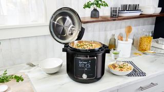 Instant Pot Pro Plus Smart Multi-Cooker WIFI 5.7 L