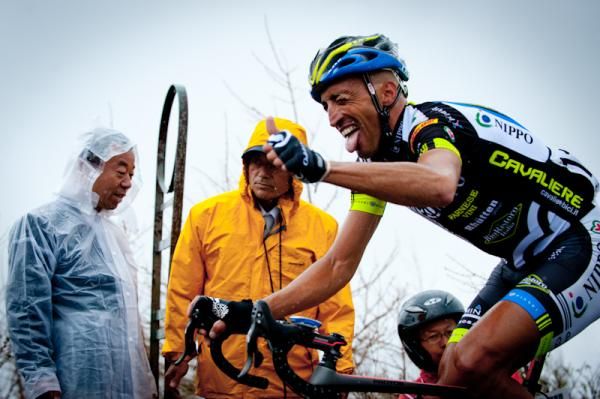 Fortunato Baliani (Team NIPPO) congratulates own win