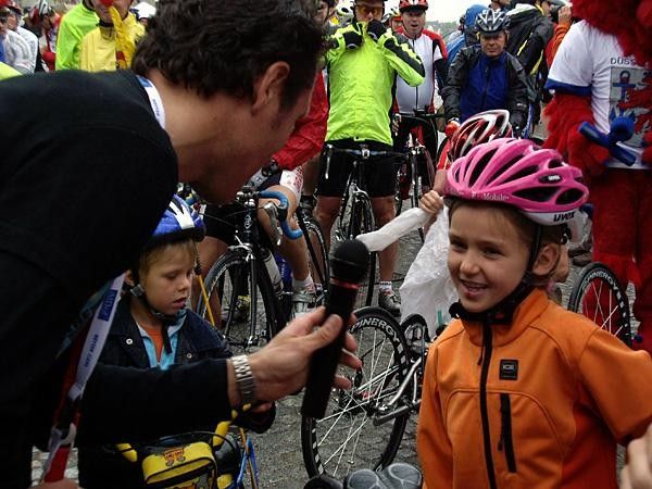 Sven Teutenberg interviews his niece Lin
