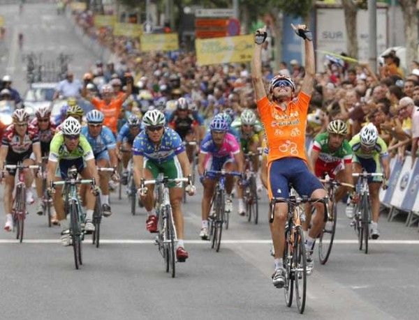Samuel Sanchez (Euskaltel-Euskadi) wins the team's first stage
