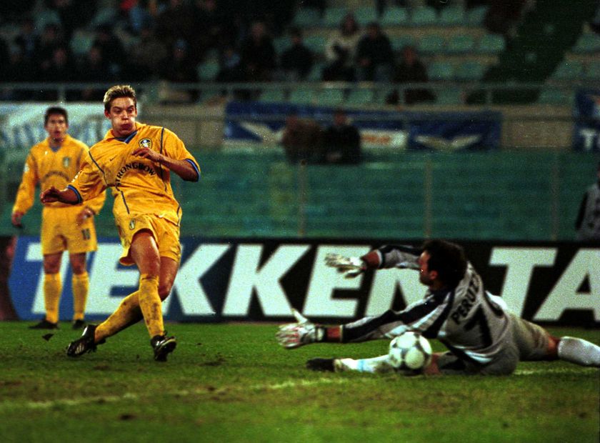 Alan Smith scores in Europe for Leeds