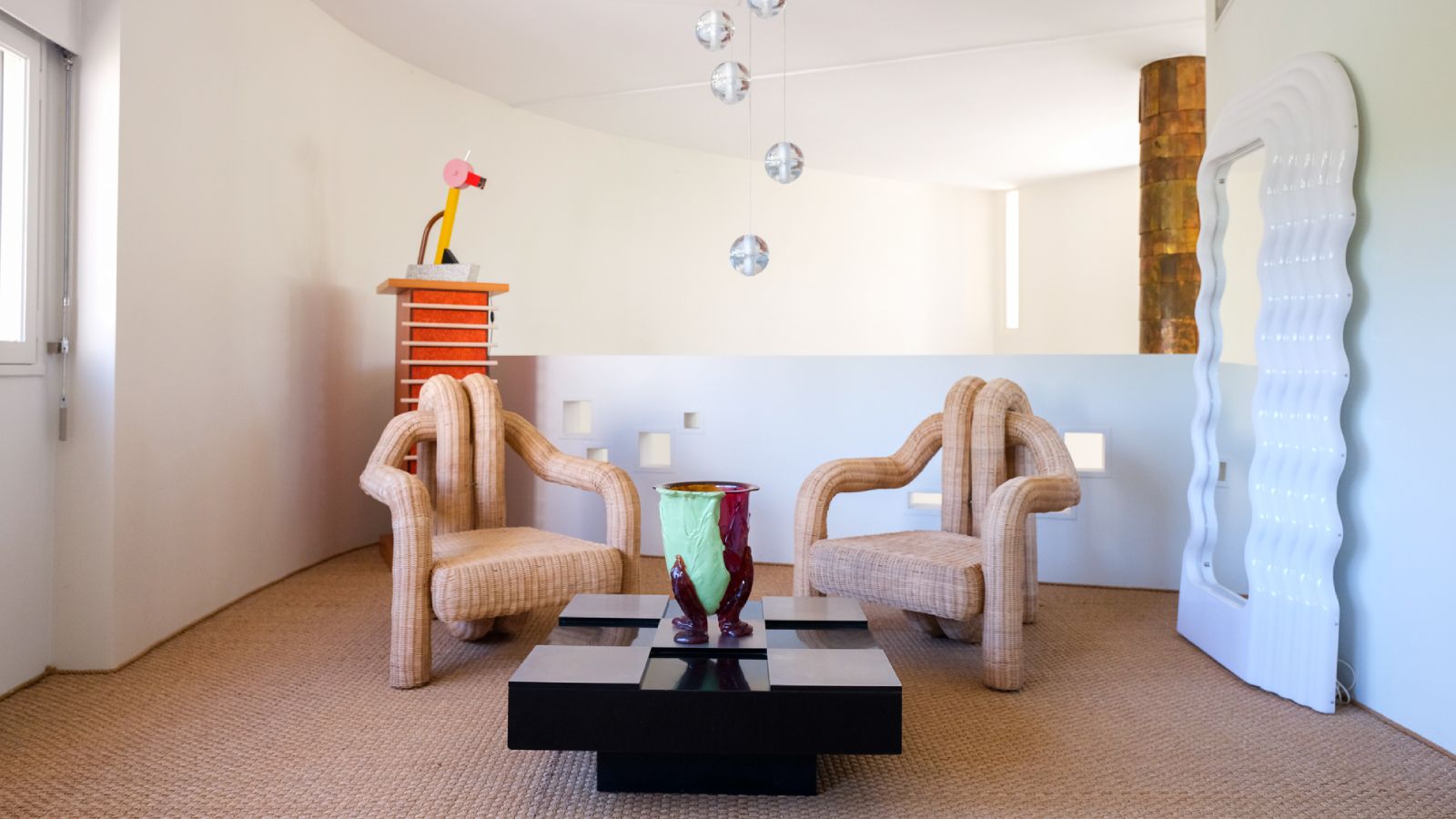 Tour the modernist house reimagining hospitality in Arles