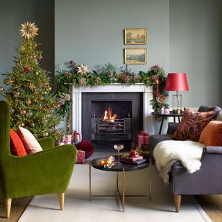 Christmas living room ideas in green
