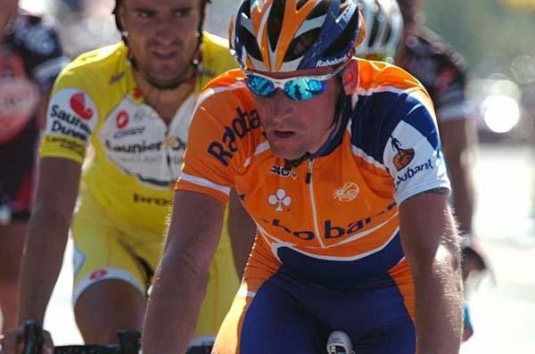 Denis Menchov (Rabobank) could count on team and he and Rasmussen finished in the top group.