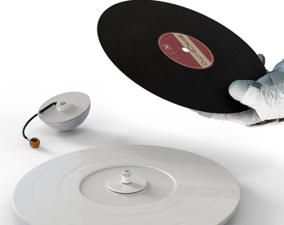 New Saturn record player at Yanko Design, by Elham Mirzapour