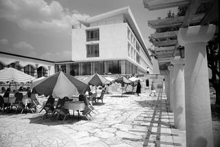 Coquina-paved terrace of Hotel Journalist