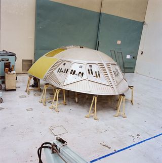 Atlantis' Upper forward fuselage canopy