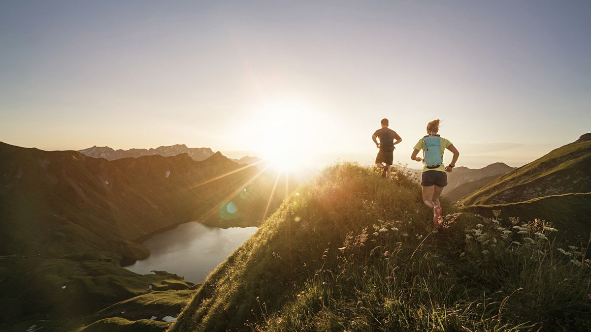 runners in mountains