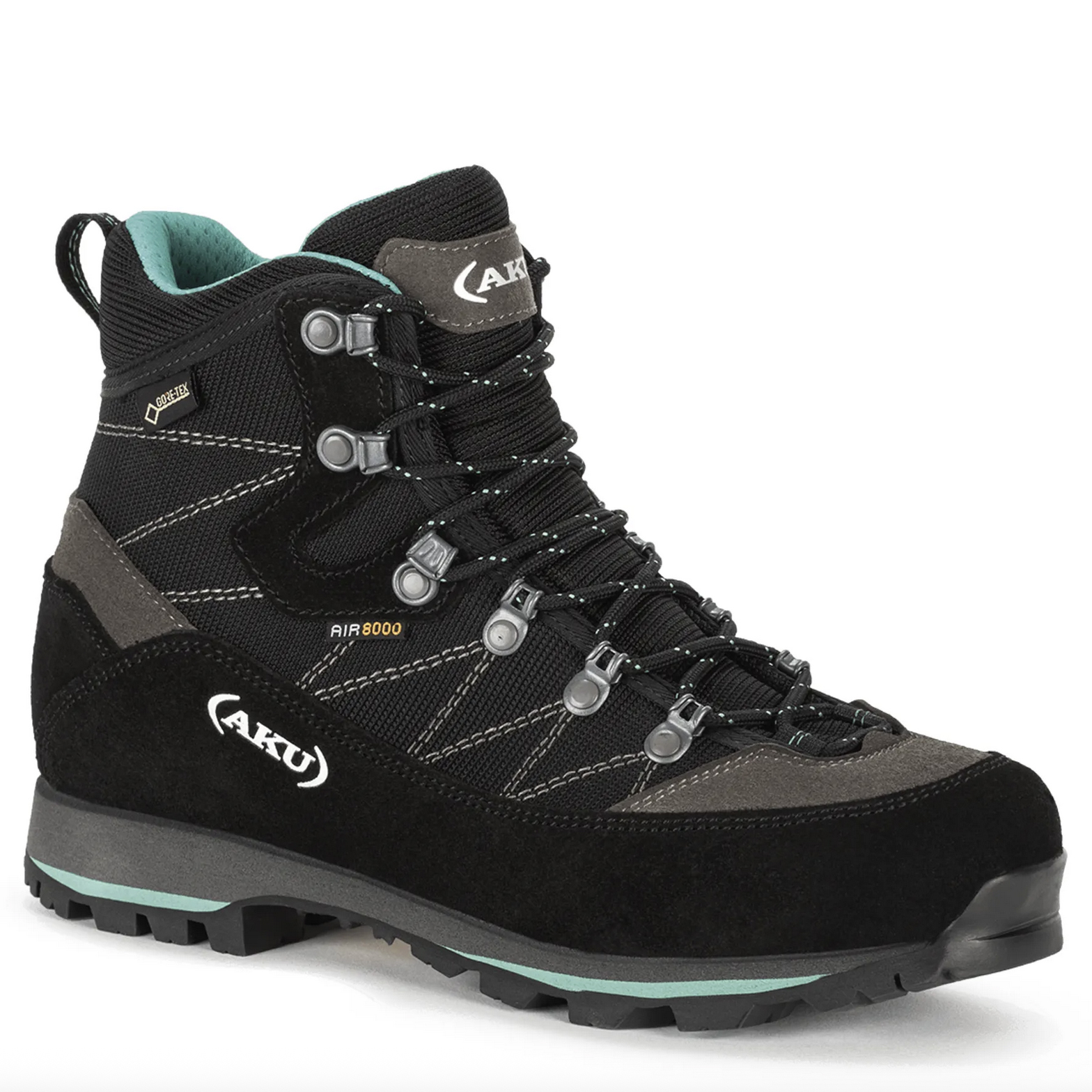  Studio shot of the Aku Trekker Lite III GTX