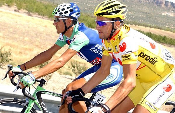 The Casero bros: Angel (L) and Rafael (R)