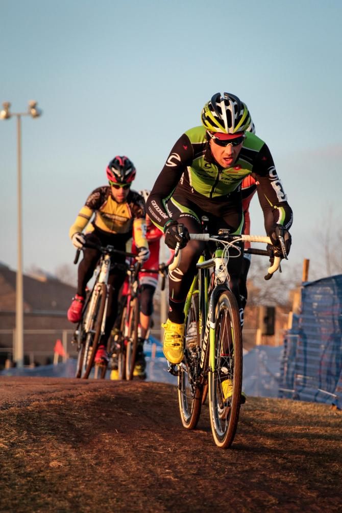 Jamey Driscoll (Cannondale/Cyclocrossworld) rides away to the win in Chicago